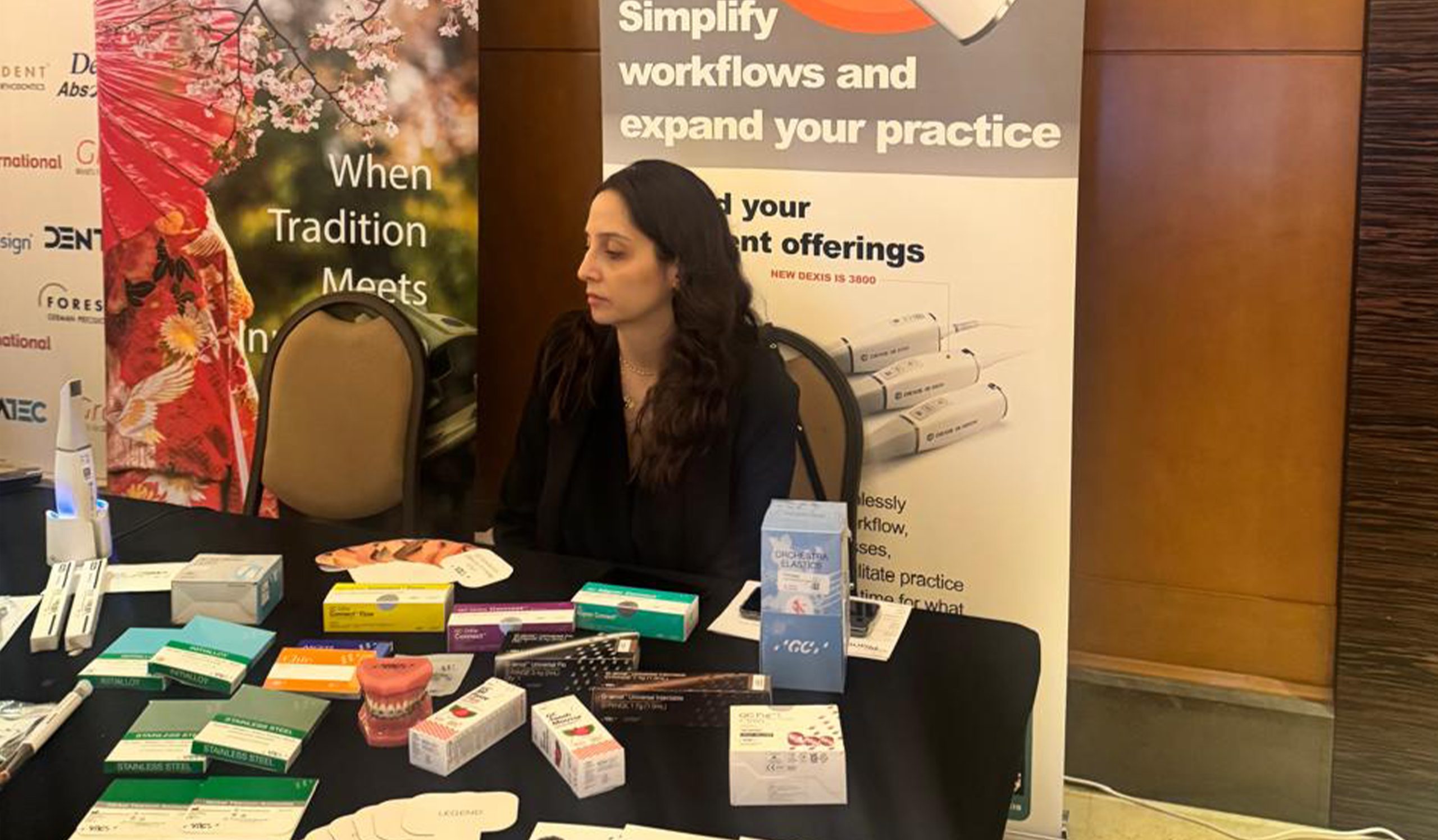 The 21st Annual Meeting: Facing treatment challenges in orthodontics.