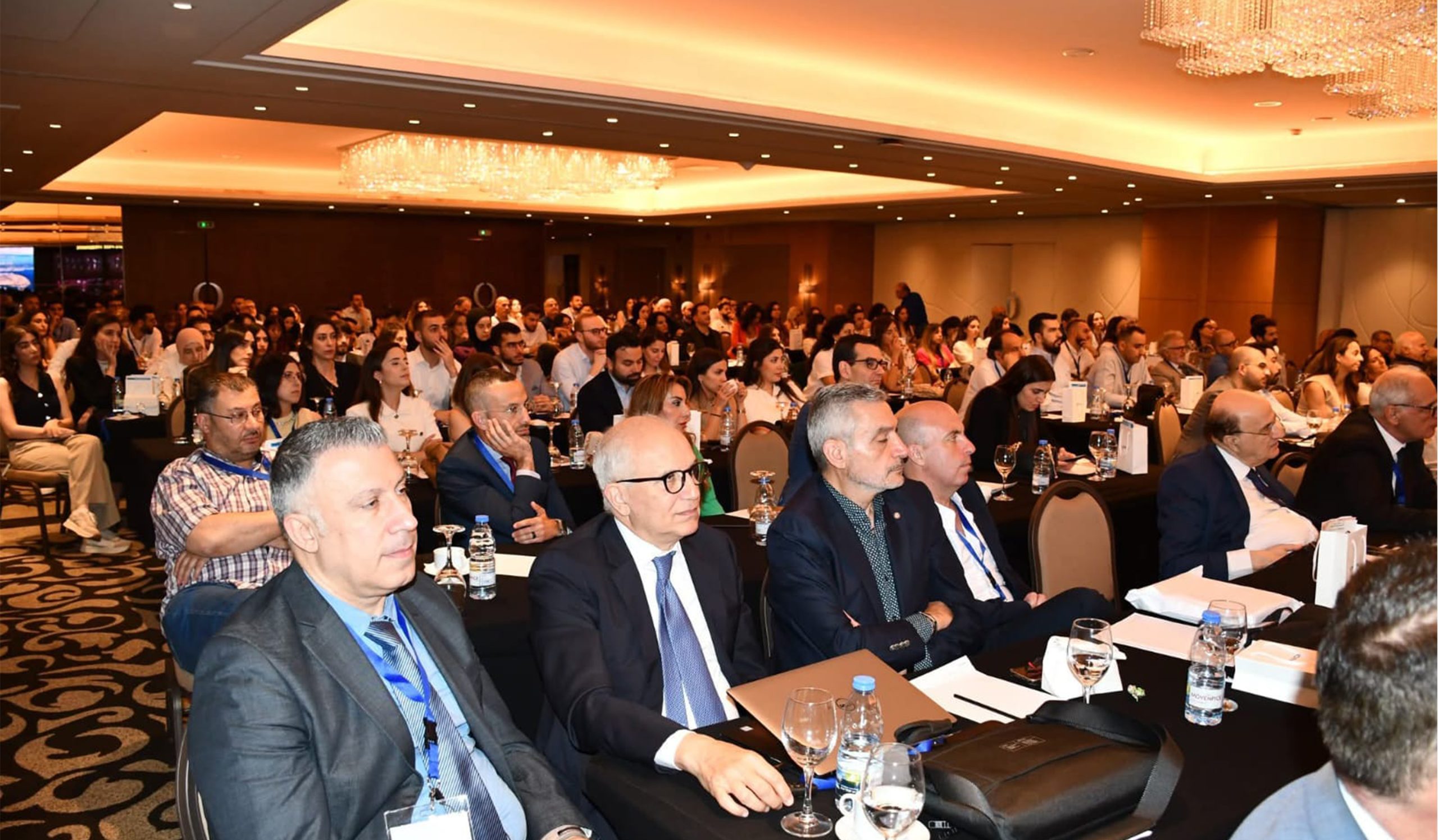The 21st Annual Meeting: Facing treatment challenges in orthodontics.